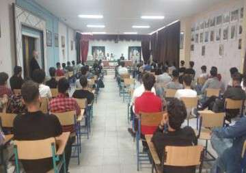 برگزاری هفتمین دوره کلاسهای آموزشی حوزه ترافیک در هنرستان شهید باهنر با حضور ۲۰۰ دانش آموز