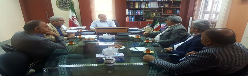 نشست مدیر کل راه وشهرسازی گیلان با اعضای هیئت مدیره انجمن شرکت های راهسازی استان