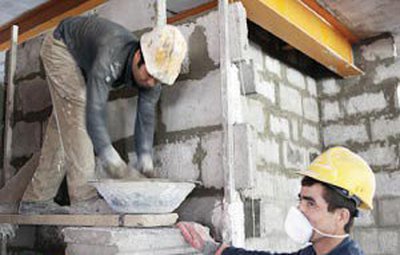 کاهش سن بازنشستگی کارگران ساختمانی