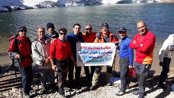 با حمایت شهرداری و شورای اسلامی شهر میانه گروهی از کوهنوردان به قله سبلان صعود کردند