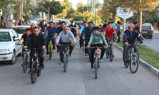 برگزاری همایش دوچرخه سواری به همت شهرداری نهاوند