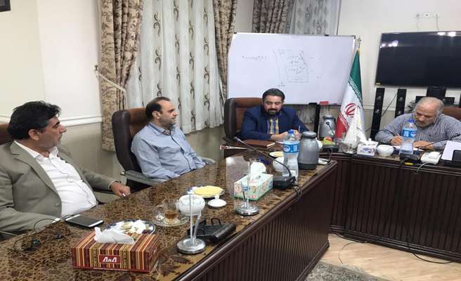 حضور آقای دکتر عالمی ریاست درمانگاه تامین اجتماعی دامغان در جلسه شورای اسلامی شهر