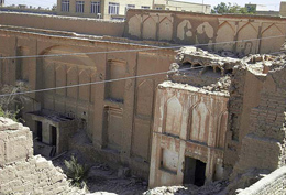 تخریب خانه‌های تاریخی یزد دور از چشم مسئولان!