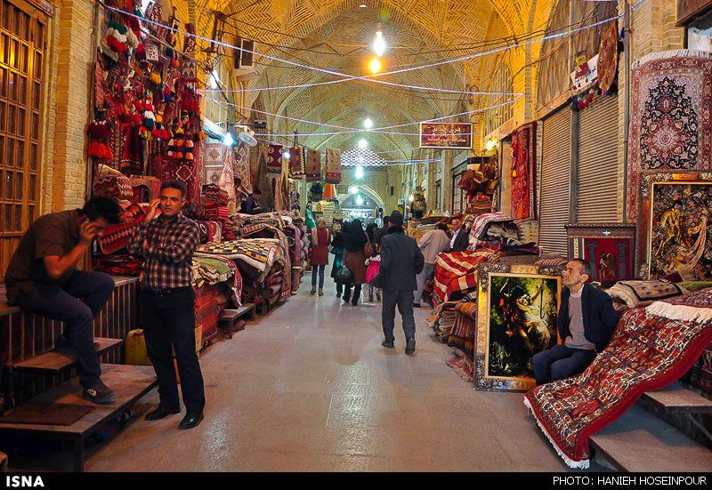 خطر، بیخ گوش بازار وکیل شیراز