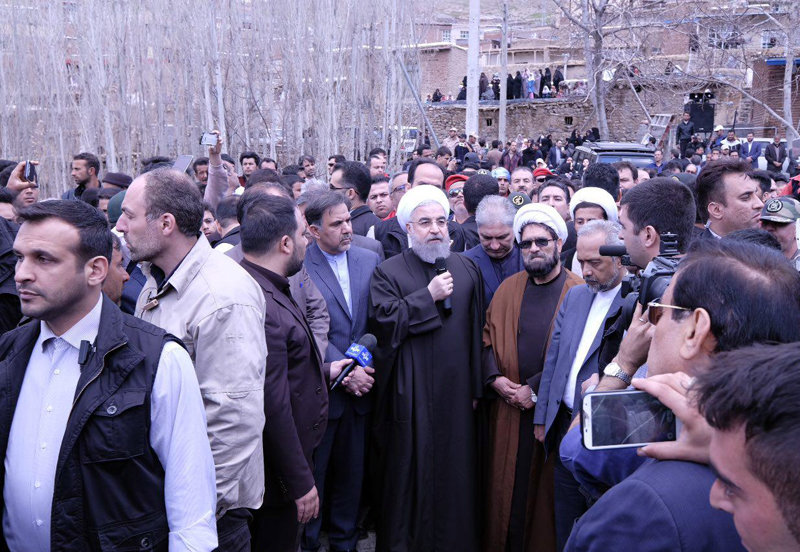 بازدید رئیس جمهوری و وزیر راه و شهرسازی از روستای چنار آذربایجان‌شرقی