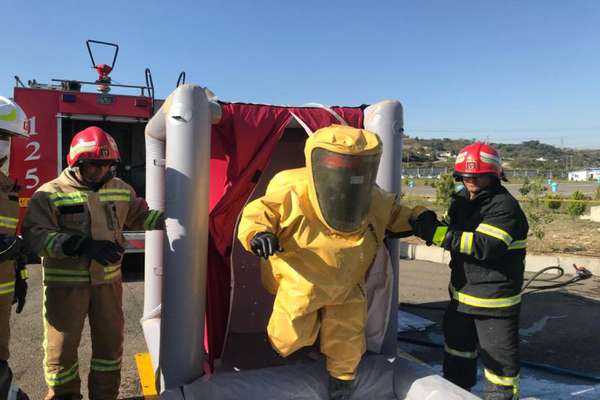 مانور اطفاء نشت گاز کلر در تصفیه‌خانه آب هولار