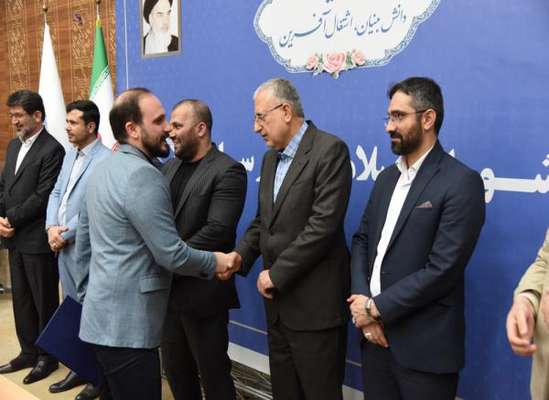 تجلیل از خبرنگاران در شصت و یکمین جلسه شورای اسلامی شهر ساری
