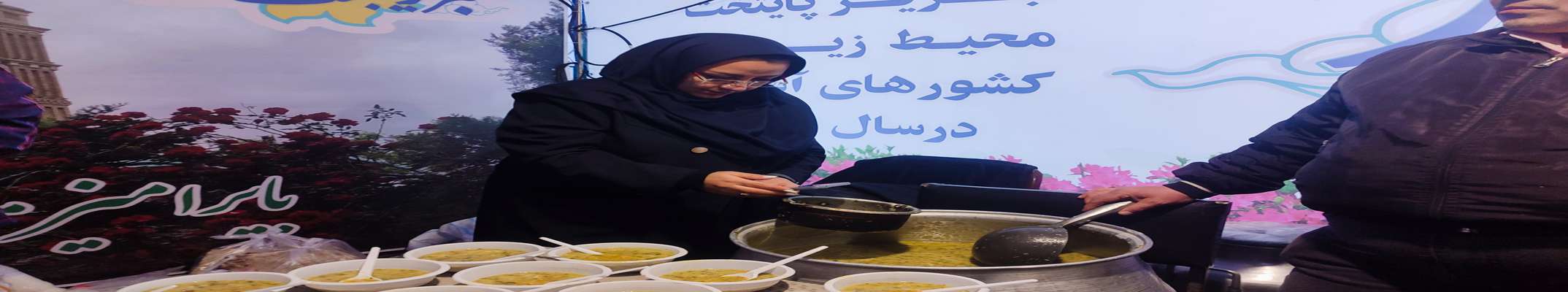 اجرای دومین برنامه افطارلیق شهرداری منطقه ۸، در پیاده راه تربیت