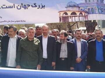 حضور پرشور مدیران وپرسنل سازمان تاکسیرانی بهمراه تاکسیرانان ولایتمدار تبریزی در راهپیمایی روز قدس