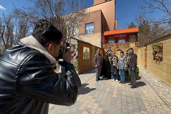 برپایی ایستگاه عکاسی رایگان نوروزی در مجموعه ائل گولی