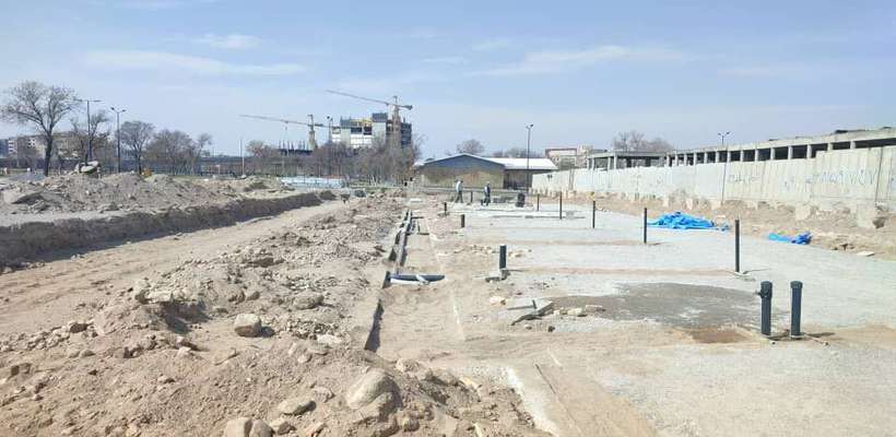 نصب تاسیسات آبنمای ضلع جنوبی عمارت کلاه فرنگی در پارک باغشمال