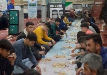 سومین برنامه سفره افطاری ساده در مسجد امیرالمومنین (ع) عباسی