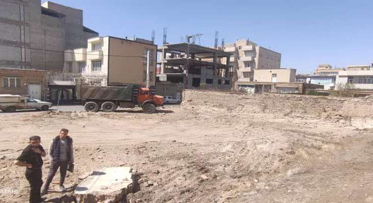 شروع عملیات عمرانی احداث پارک محله ای پرورش با مساحتی بالغ بر ۱۳۰۰متر مربع