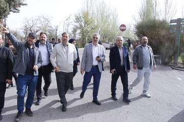 آسفالت ریزی ۳۰۰ تنی زمین های ورزشی خیابان ورزش ائل گلی