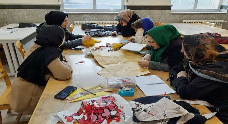 فرهنگسراهای منطقه ۳ به بیش از ۲۵۰۰ نفر هنرآموز خدمات فرهنگی ارائه کردند