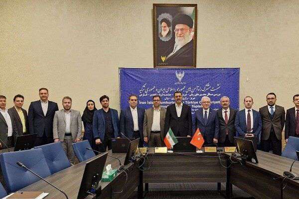 اتصال خط جدید ریلی تبریز- مرند-چشمه ثریا-کارس میان ایران و ترکیه بررسی شد