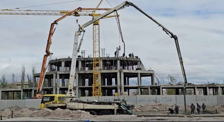 بتن‌ریزی سقف سوم عمارت کلاه‌فرنگی پارک باغشمال