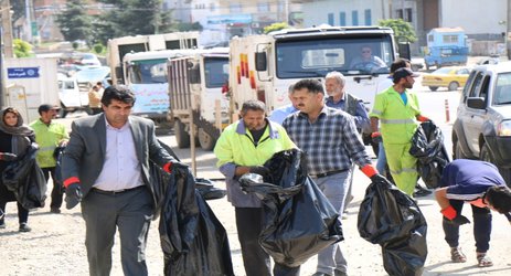 همایش پاکسازی طبیعت توسط پرسنل خدمات شهرداری و دوستداران طبیعت